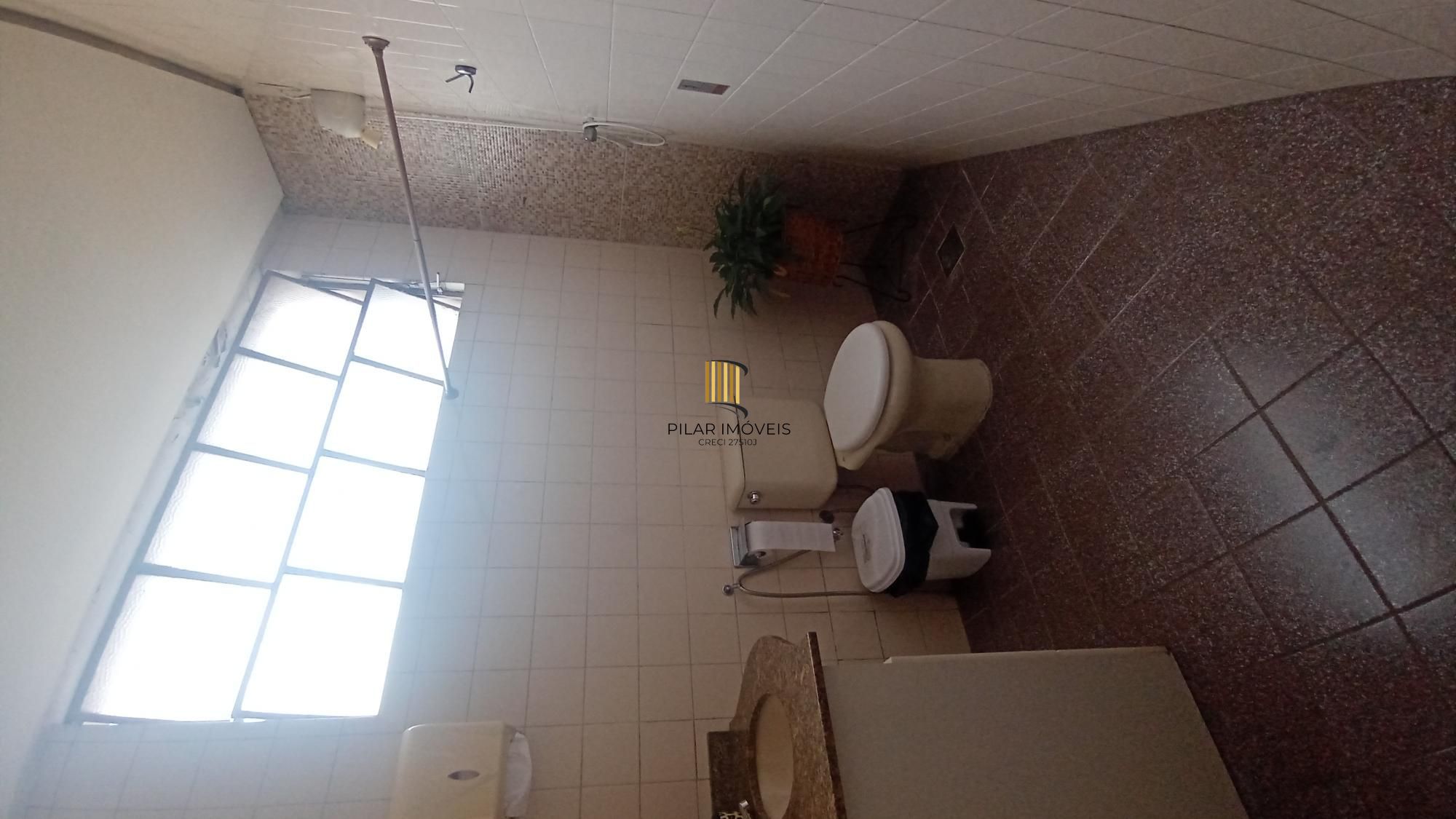 Imóvel comercial com 3 salas e recepção no Centro Histórico