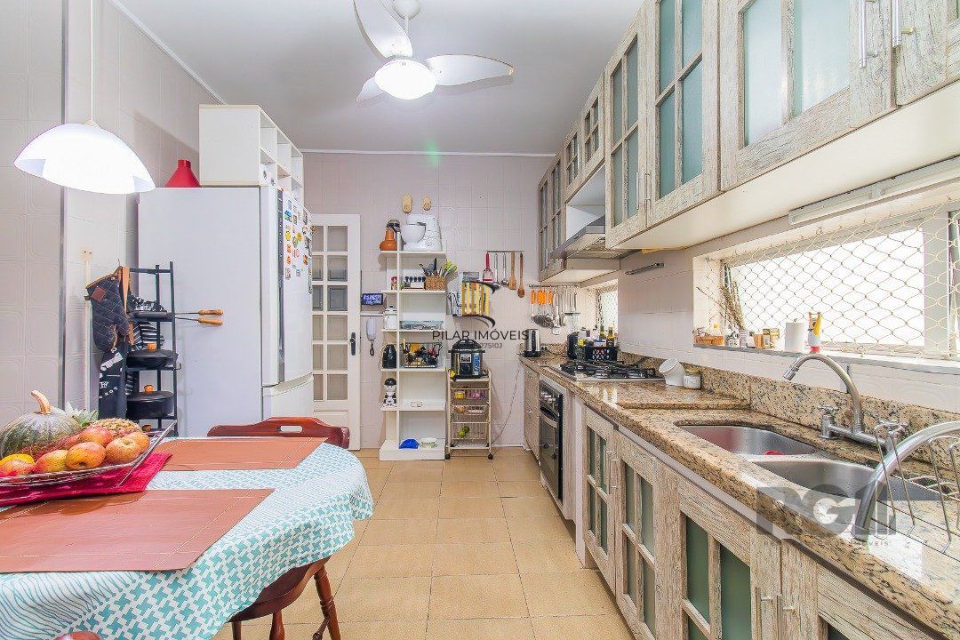 Cobertura 5 dormitórios no bairro Auxiliadora
