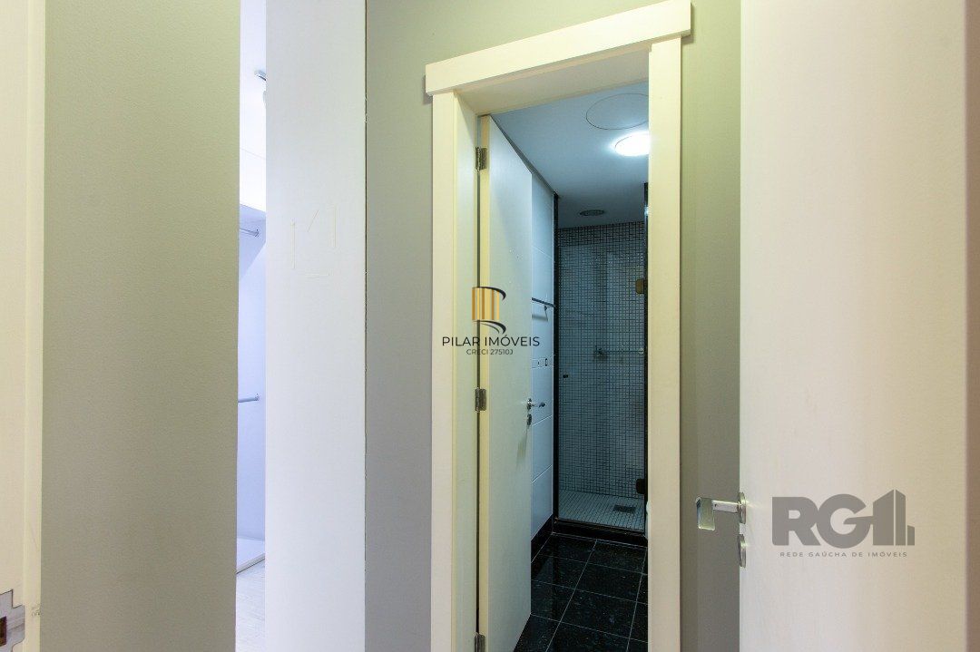 Apartamento para Venda - 200.1m², 3 dormitórios, sendo 3 suites, 5 vagas - Cristal