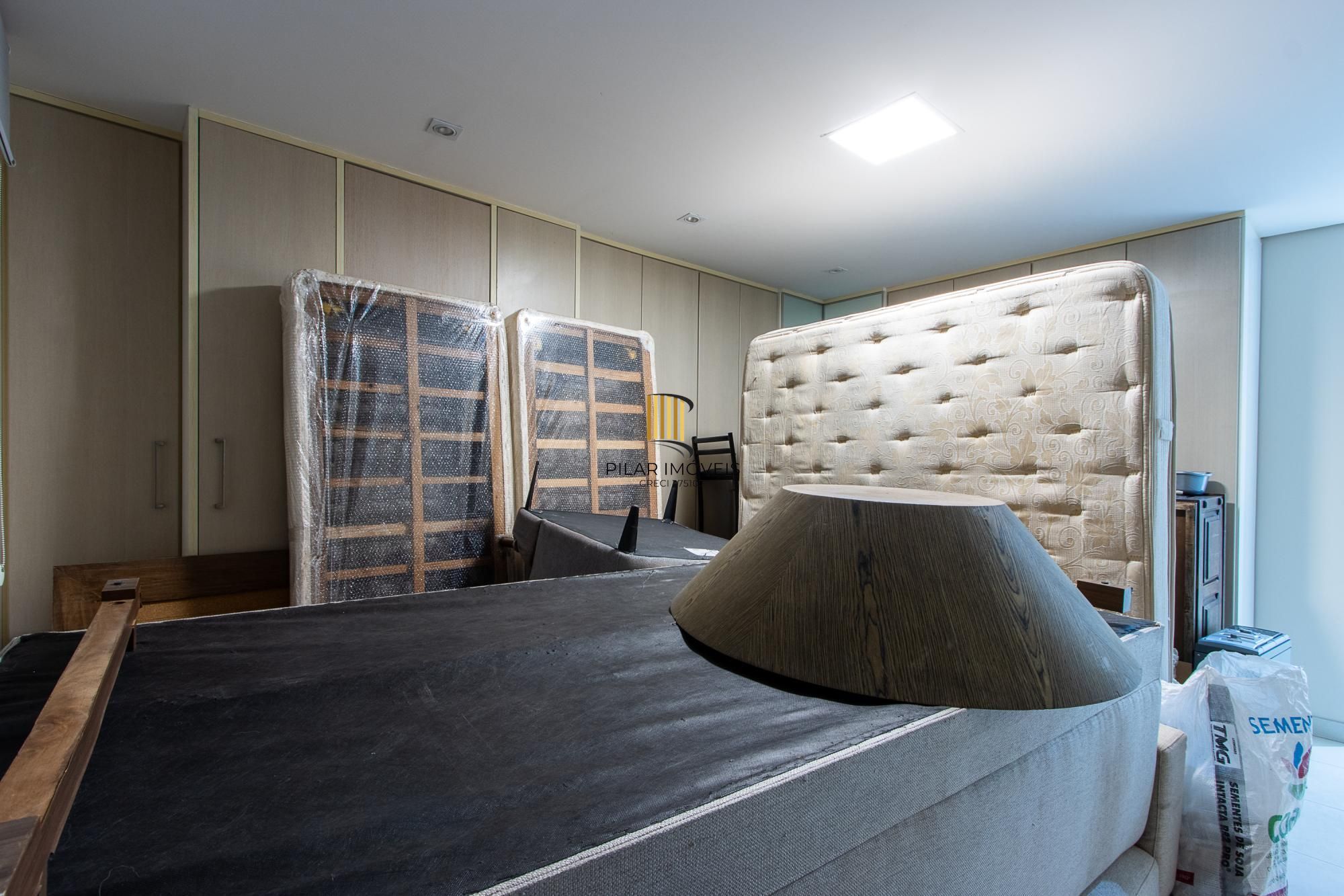 Casa de Condomínio 4 dormitórios no bairro Belém Novo