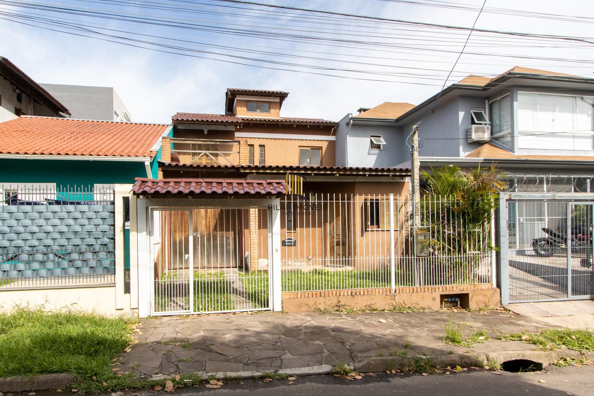 Casa/Sobrado  4 dormitórios com piscina