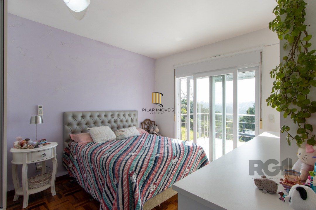 Casa de Condomínio 4 dormitórios no bairro Vila Nova