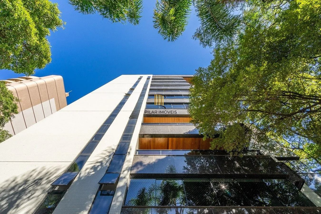 Apartamento para comprar no Bela Vista com 3 dormitórios (3 suítes)