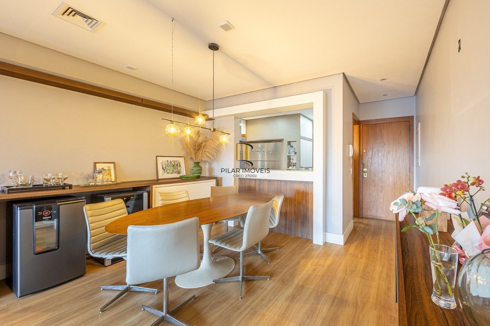 Belíssimo apartamento 03 dormitórios no Petrópolis