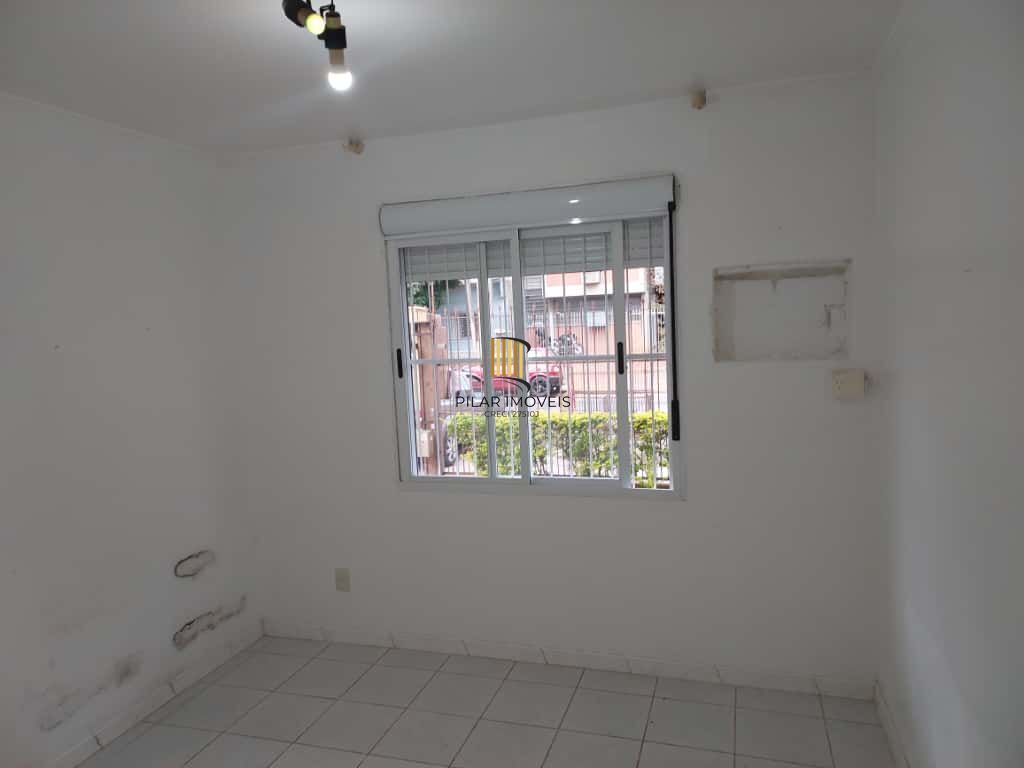 Apartamento Térreo com 2 Dormitórios, Garagem coberta e Pátio Individual!!