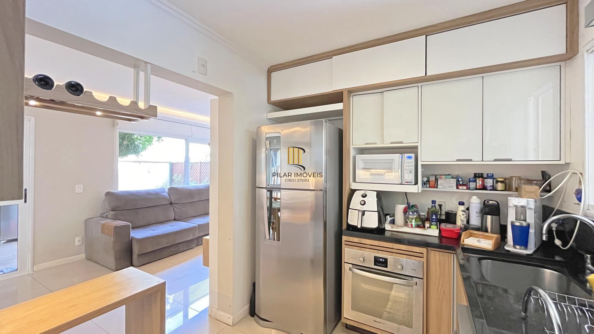 Casa em Condomínio com 3 quartos e 216m² à venda em Teresópolis, Porto Alegre.