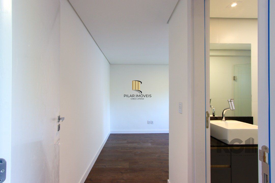 Apartamento em Porto Alegre no Bairro Petrópolis, de 1 quarto, semi mobiliado.