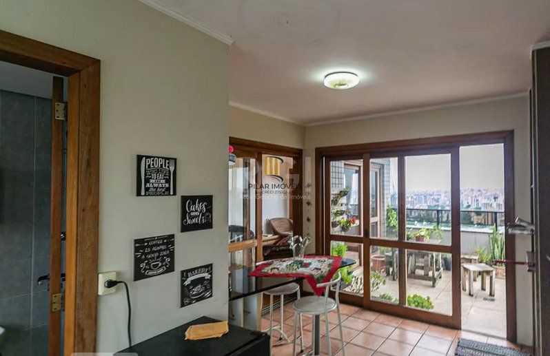 Cobertura para Venda - 207m², 3 dormitórios, sendo 1 suites, 2 vagas - Santa Tereza