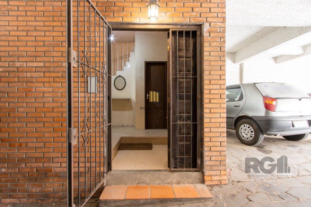 Apartamento de  186,66m2, 4 dormitórios, 1 suíte, 3 banheiros, 4 vagas,no bairro Rio Branco.