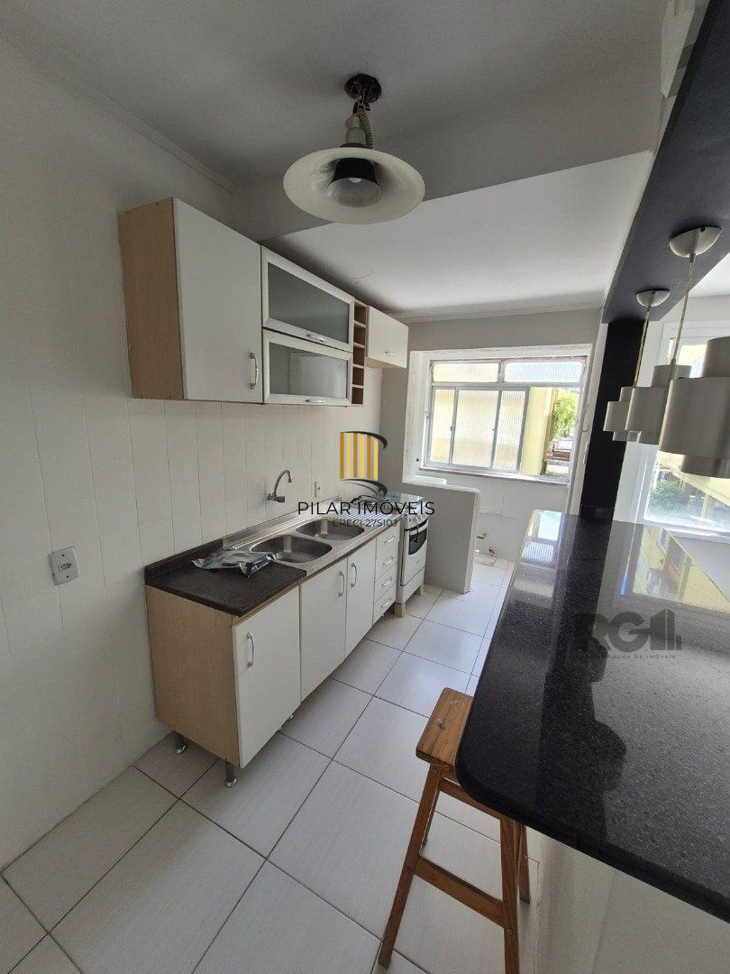 APARTAMENTO DE 01 DORMITÓRIO REFORMADO
