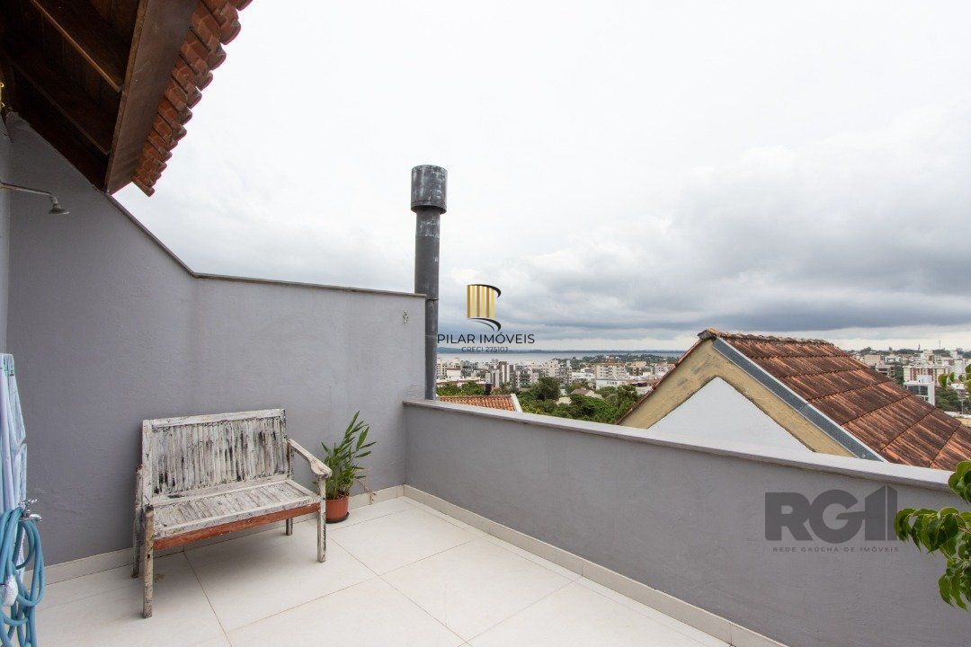 Sobrado com 148,45m², com 2 quartos, suíte, área gormet, vista para o Guaíba, na Vila Conceição.