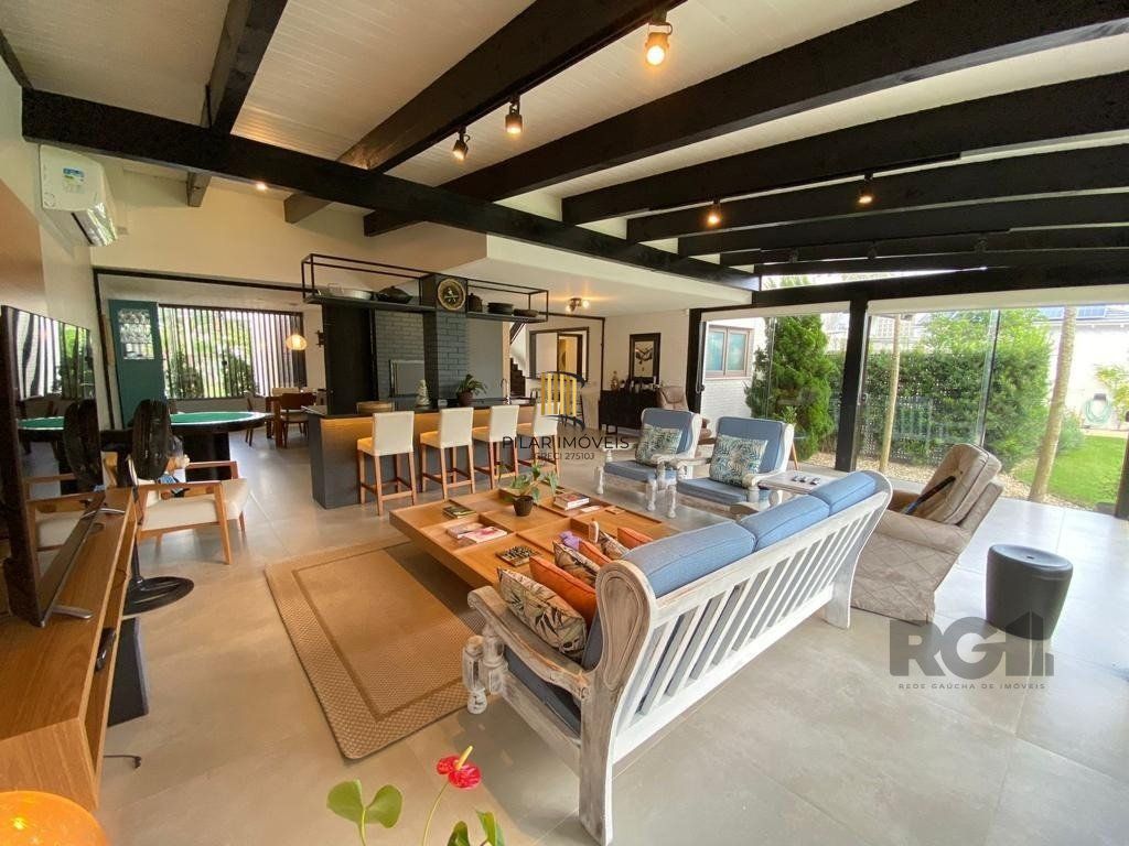 CASA EM ATLANTIDA COM 5 SUÍTES