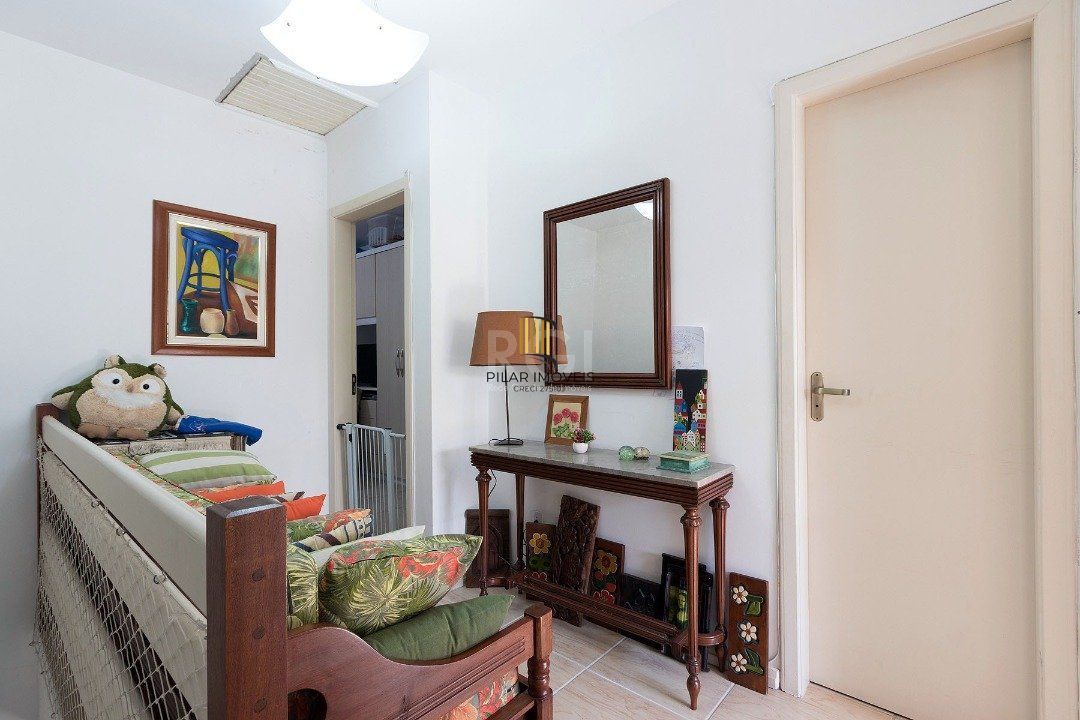 Casa para Venda - 124m², 2 dormitórios, sendo 1 suites, 2 vagas - Hípica