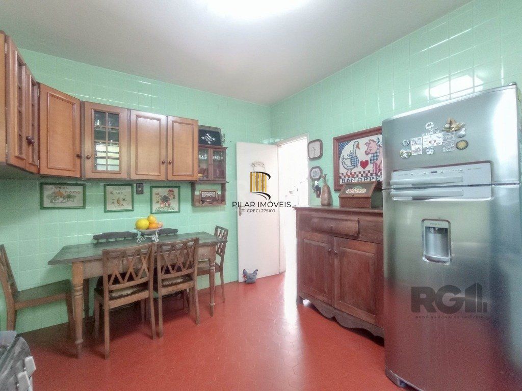 Casa para venda com 4 dormitórios no bairro Cristal