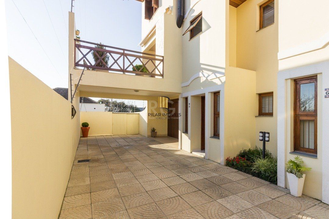 Casa Condominio para Venda - 191m², 3 dormitórios, sendo 1 suites, 2 vagas - Tristeza