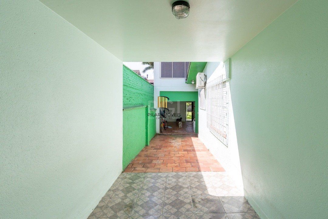 Casa para Venda - 182m², 4 dormitórios, sendo 1 suites, 4 vagas - Jardim Isabel
