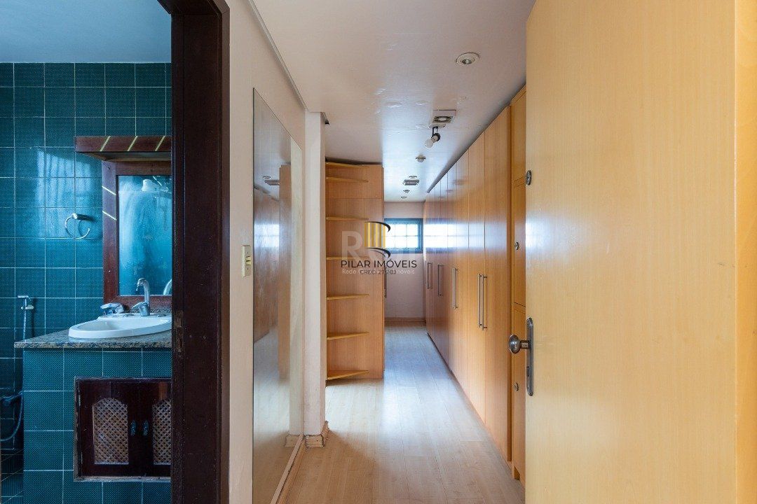Casa para Venda - 500m², 4 dormitórios, sendo 1 suites, 4 vagas - Vila Conceição