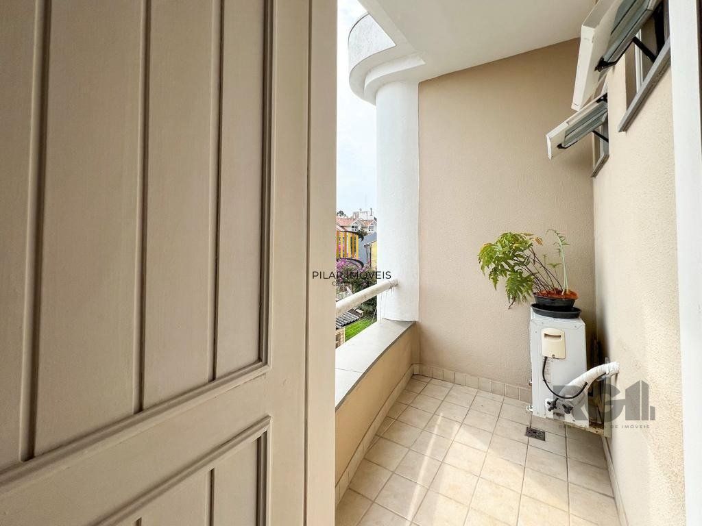 Excelente casa em condomínio no Bairro Tristeza - Ao lado do Shopping Paseo