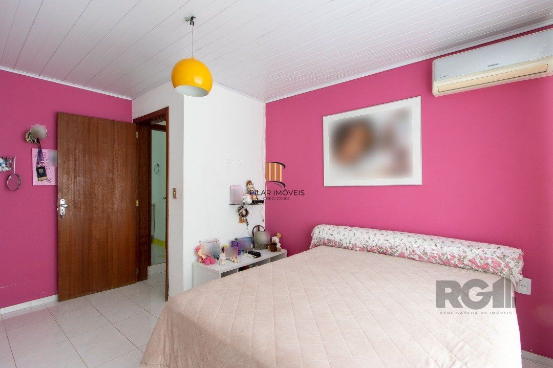 Casa, 5 dormitórios, sendo 1 suíte, 312m² privativos, 8 vagas - Bairro Vila Nova