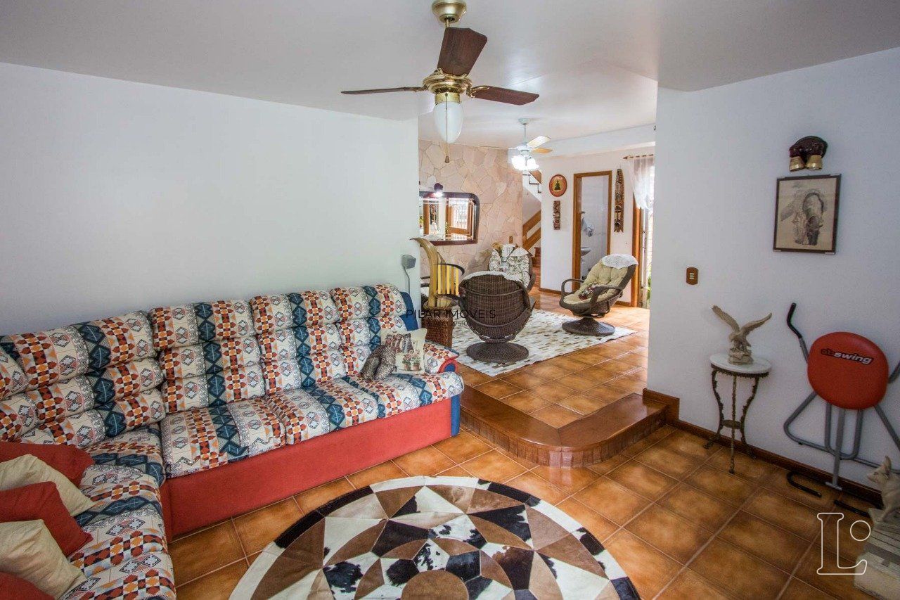 Casa para Venda - 416.89m², 4 dormitórios, sendo 1 suites, 5 vagas - Tristeza