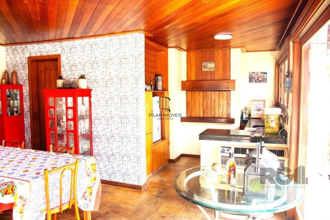 xcelente cobertura, 3 dormitórios, 1 suíte, (atualmente 3, ampliada suíte do casal),