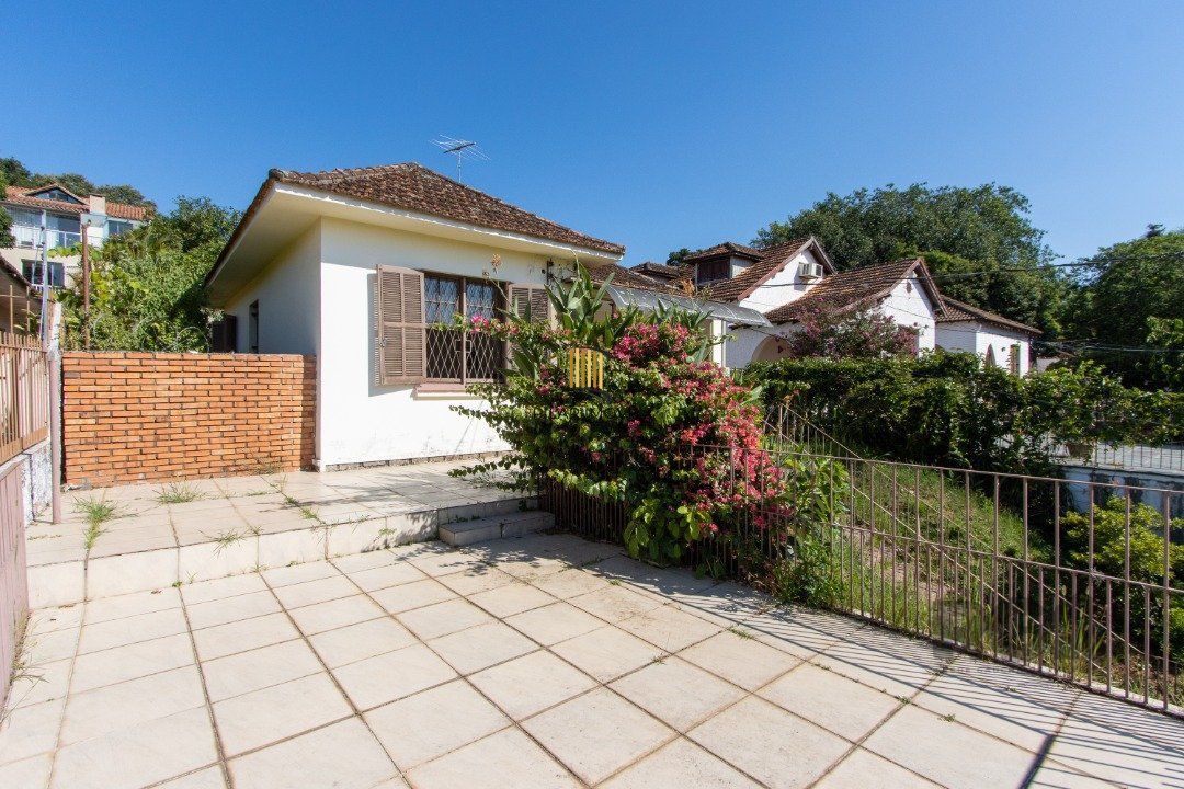 CASA 2 DORMITÓRIOS  NO SANTA TEREZA