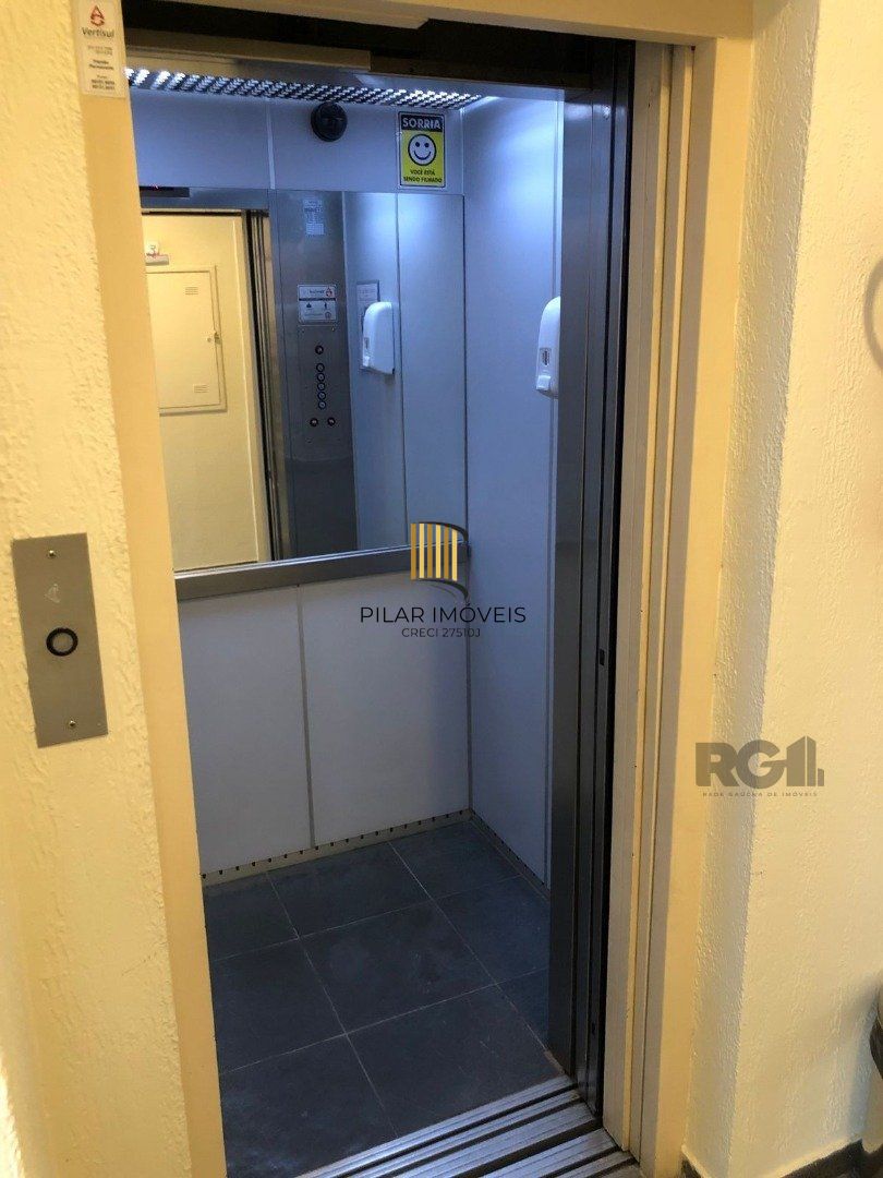 Excelente sala comercial. 2 salas muito espaçosas e uma meno