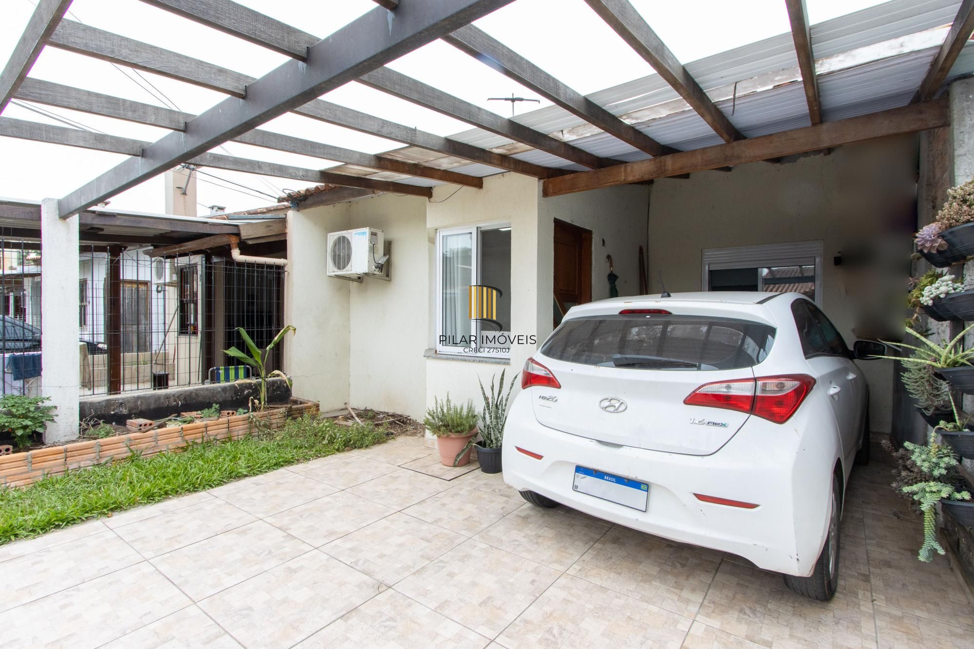 Casa terrea de 2 dormitórios, em excelente localização, amplo pátio e local tranquilo. - Pilar Imóveis