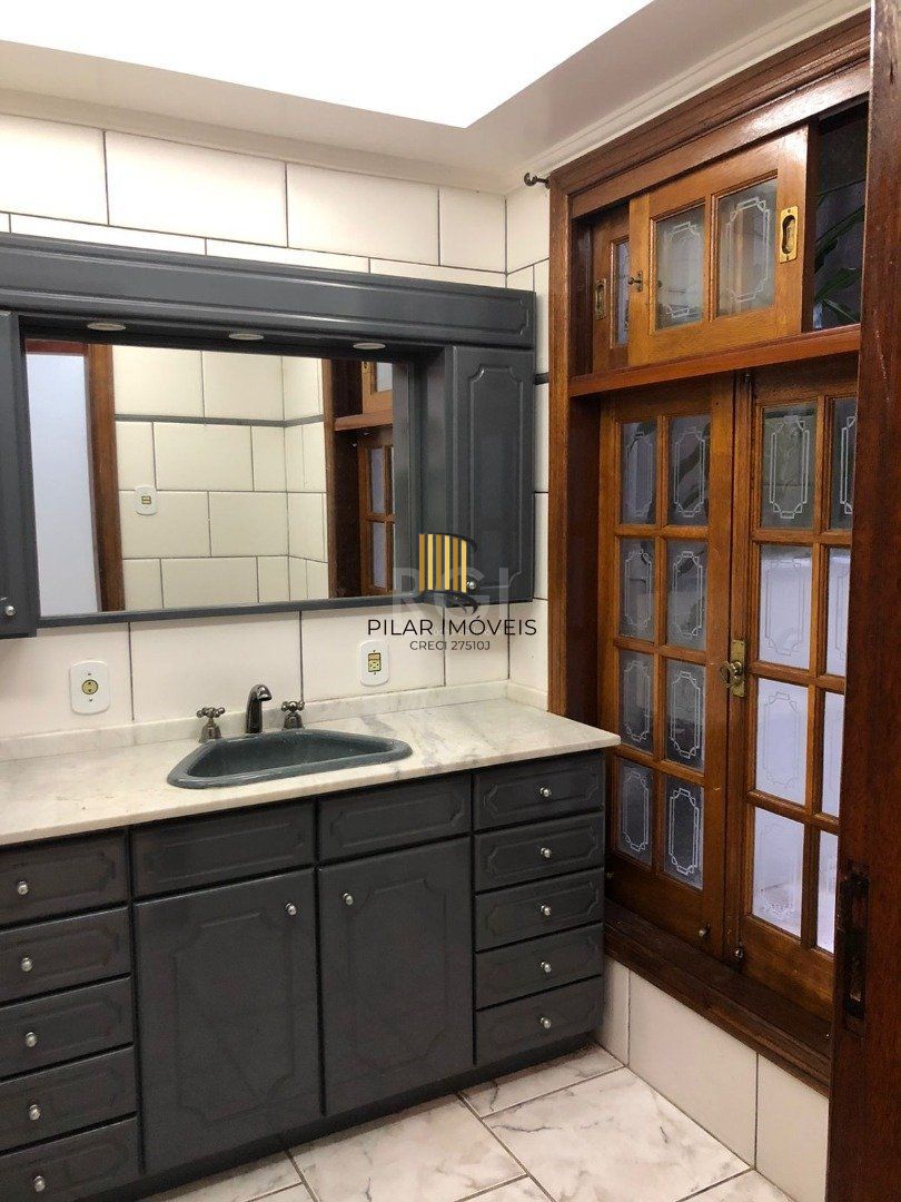 Apartamento para Venda - 77m², 3 dormitórios, Petrópolis