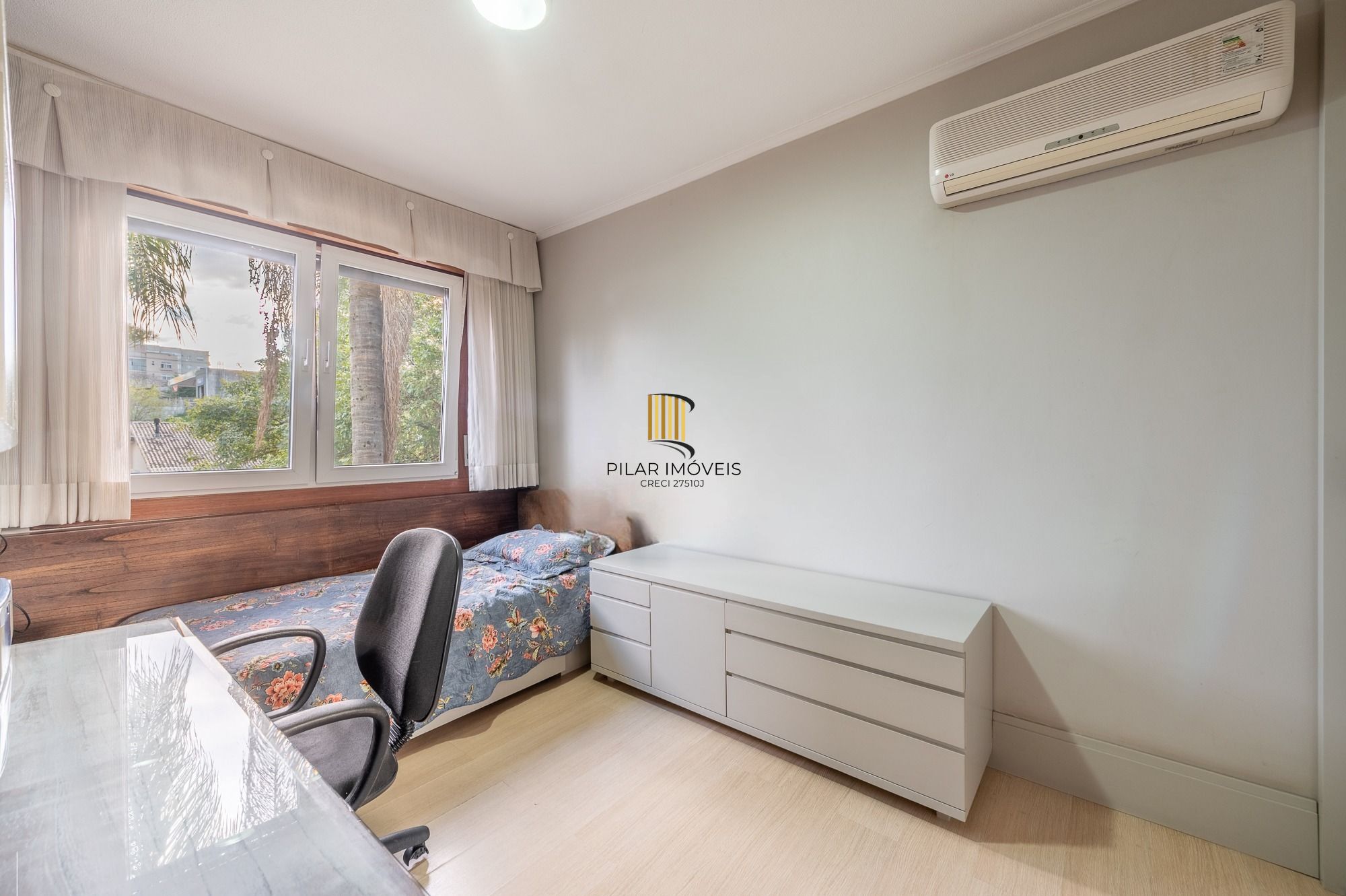 Apartamento com 124m² e 3 dormitórios, 1 suíte, 2 vagas no bairro Higienópolis