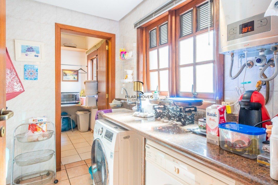 Apartamento amplo de 191m² privativos reformado