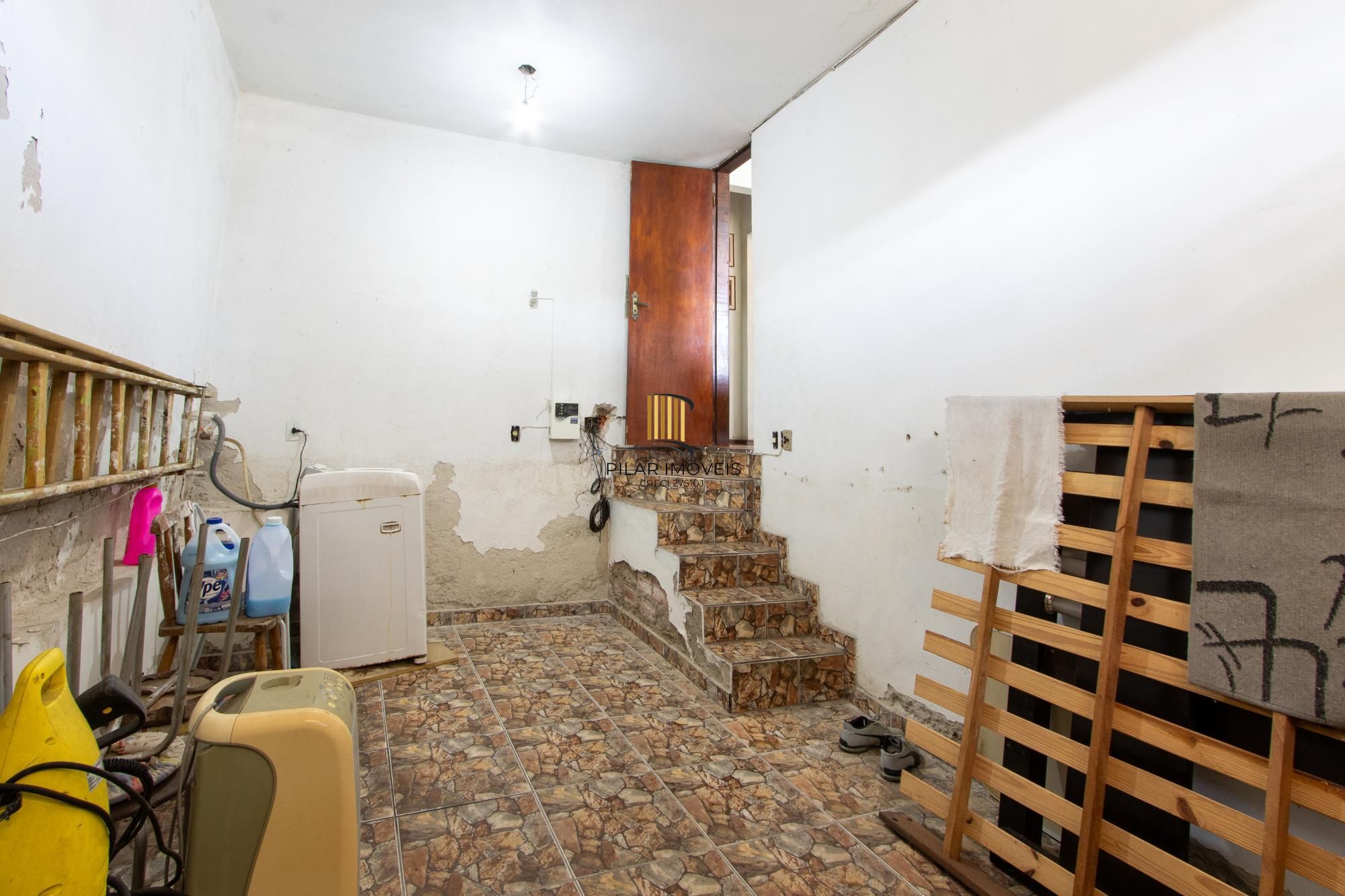 Casa 3 dormitórios no bairro Espírito Santo