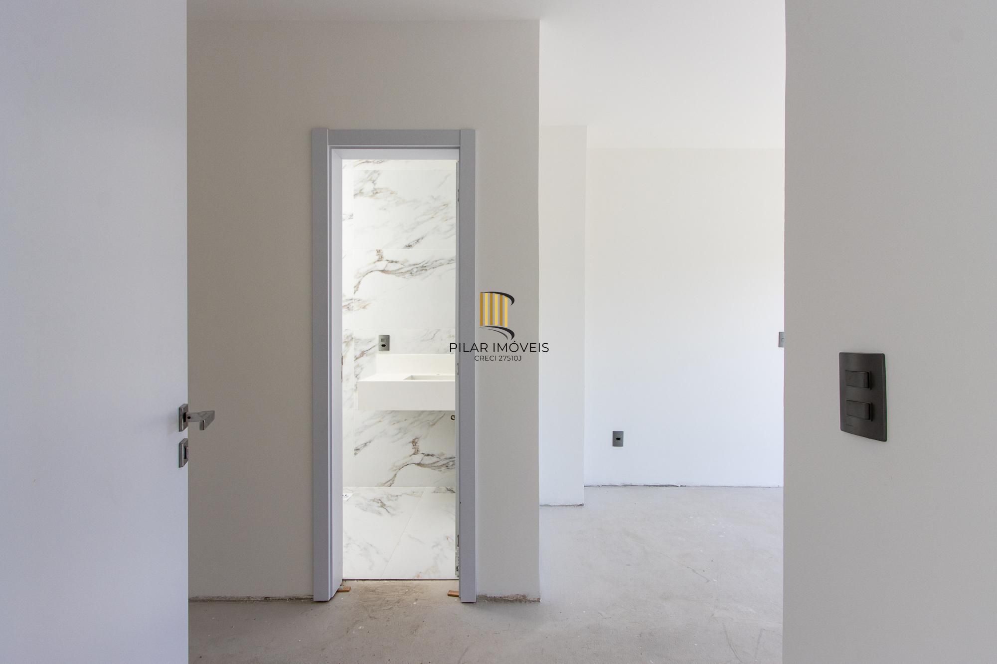 Casa em condomínio com conforto e exclusividade no bairro Tristeza