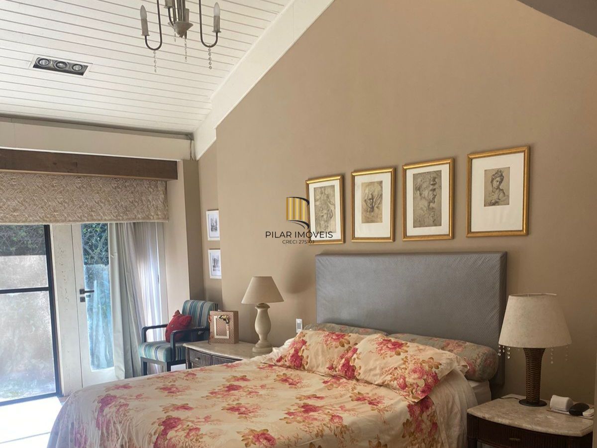 Casa com 7 dormitorios para venda Bairro Espírito Santo Porto Alegre, com 6 vagas.