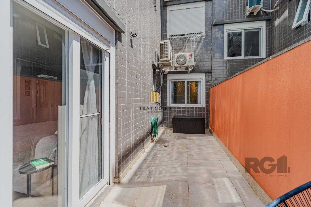 **Apartamento Garden com 3 dormitórios sendo 1 suíte à Venda - Bairro Cristal, Porto Alegre**