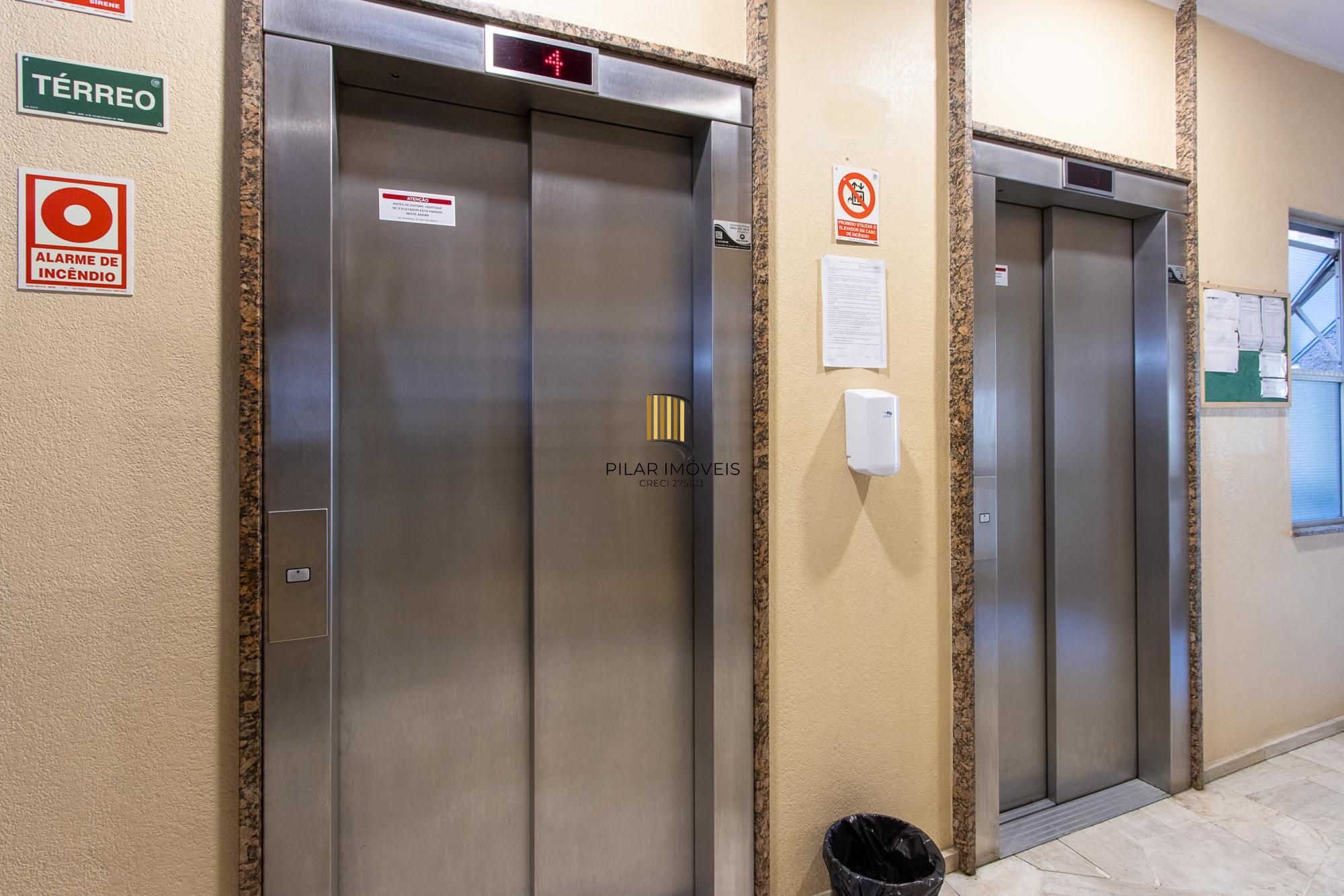 Apartamento 3 Dormitórios Ensolarado no Centro de Porto Alegre