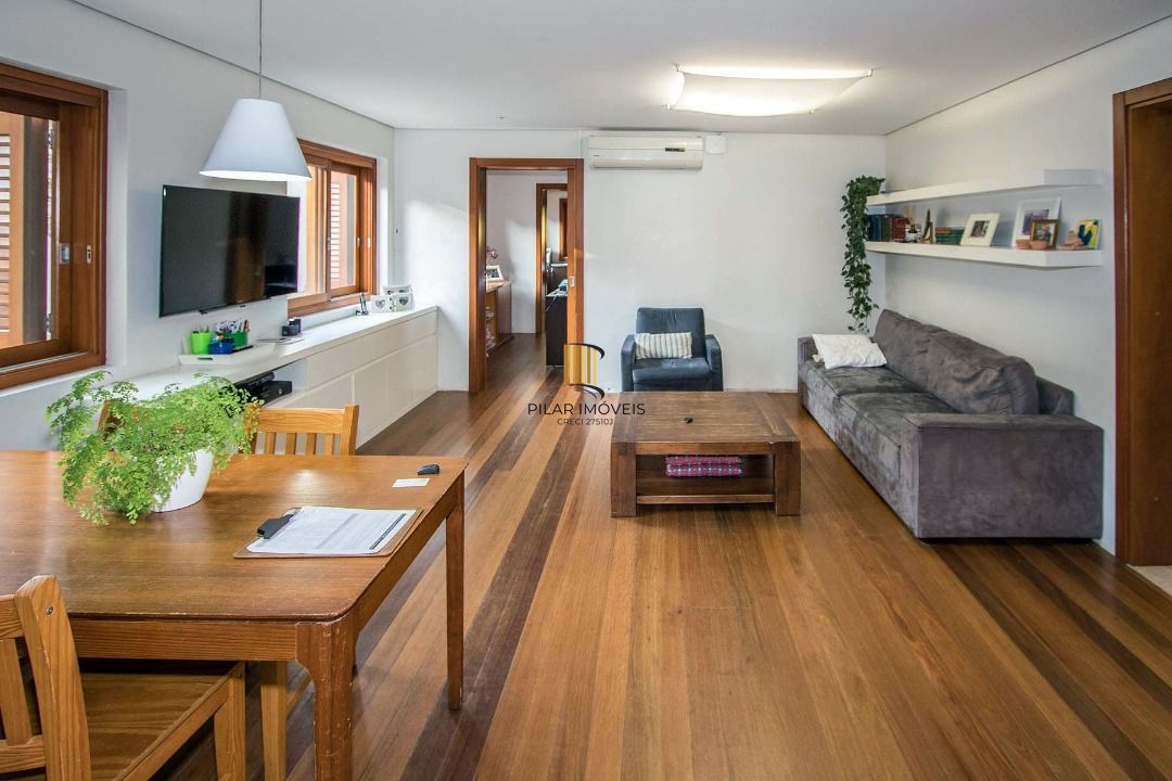 Casa para Venda - 420m², 4 dormitórios, sendo 3 suites, 5 vagas - Tristeza