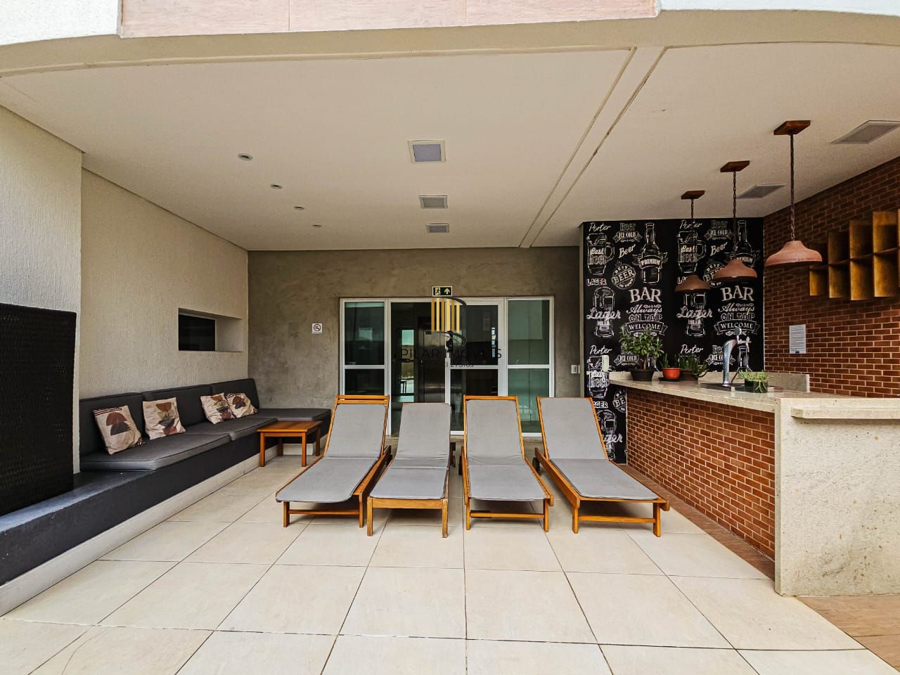 Excelente apartamento com dois sendo suite , duas vagas ,semi mobiliado