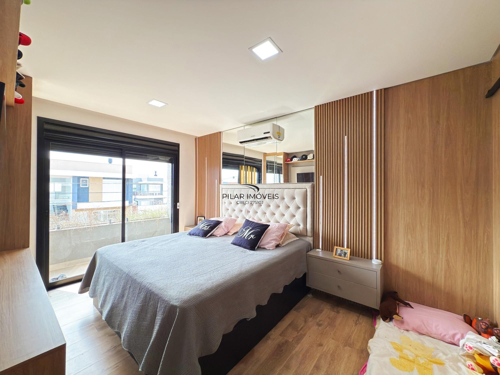 Casa de Condomínio 3 dormitórios no bairro Aberta dos Morros