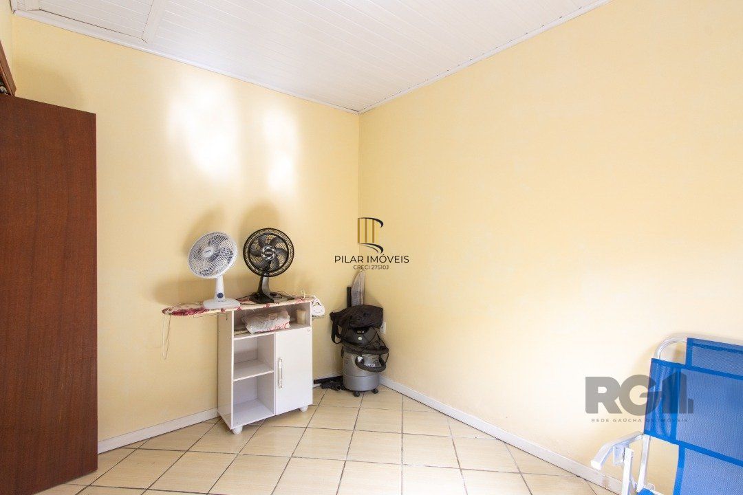 Casa 2 dormitórios no bairro Camaquã