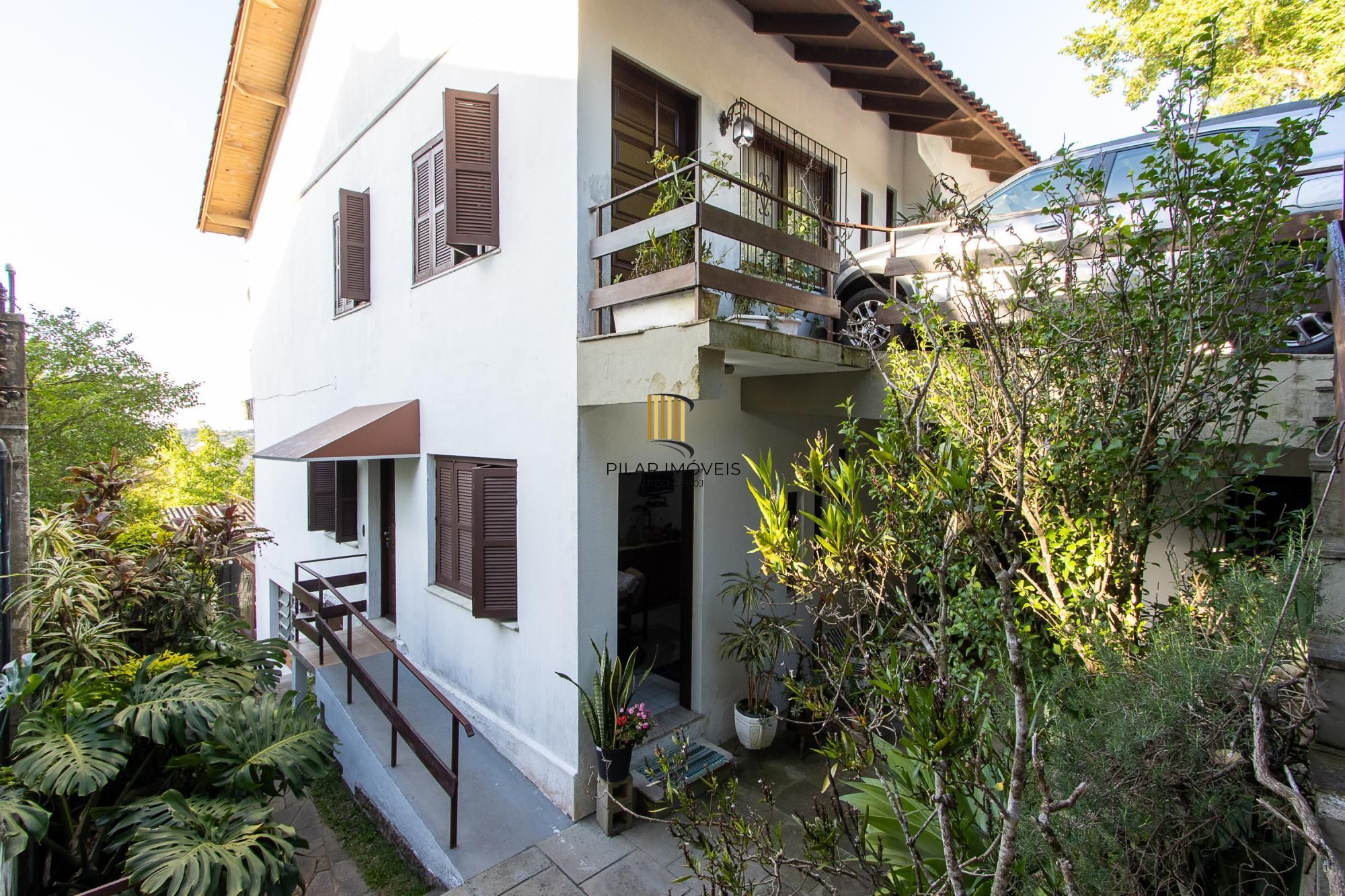 **Casa de 05 dormitórios, 03 suítes, 06 Banheiros, com 315,10m² privativos na Vila Conceição, Porto Alegre, RS**