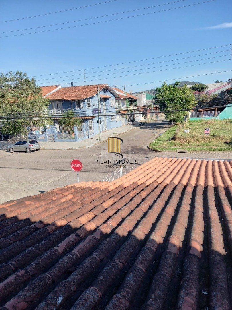 Casa 4 dormitórios no bairro Hípica