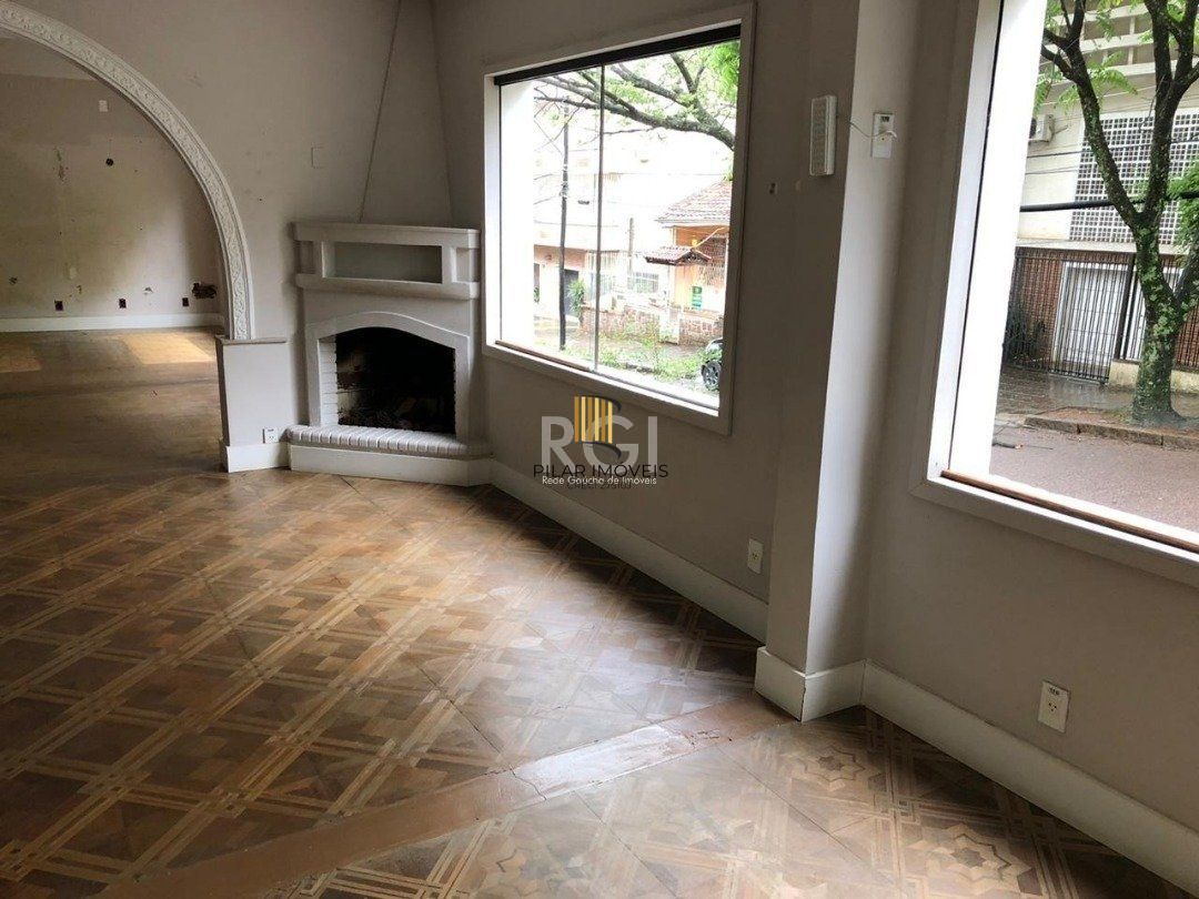 Casa Comercial para Venda - 0m², 0 dormitórios, Petrópolis