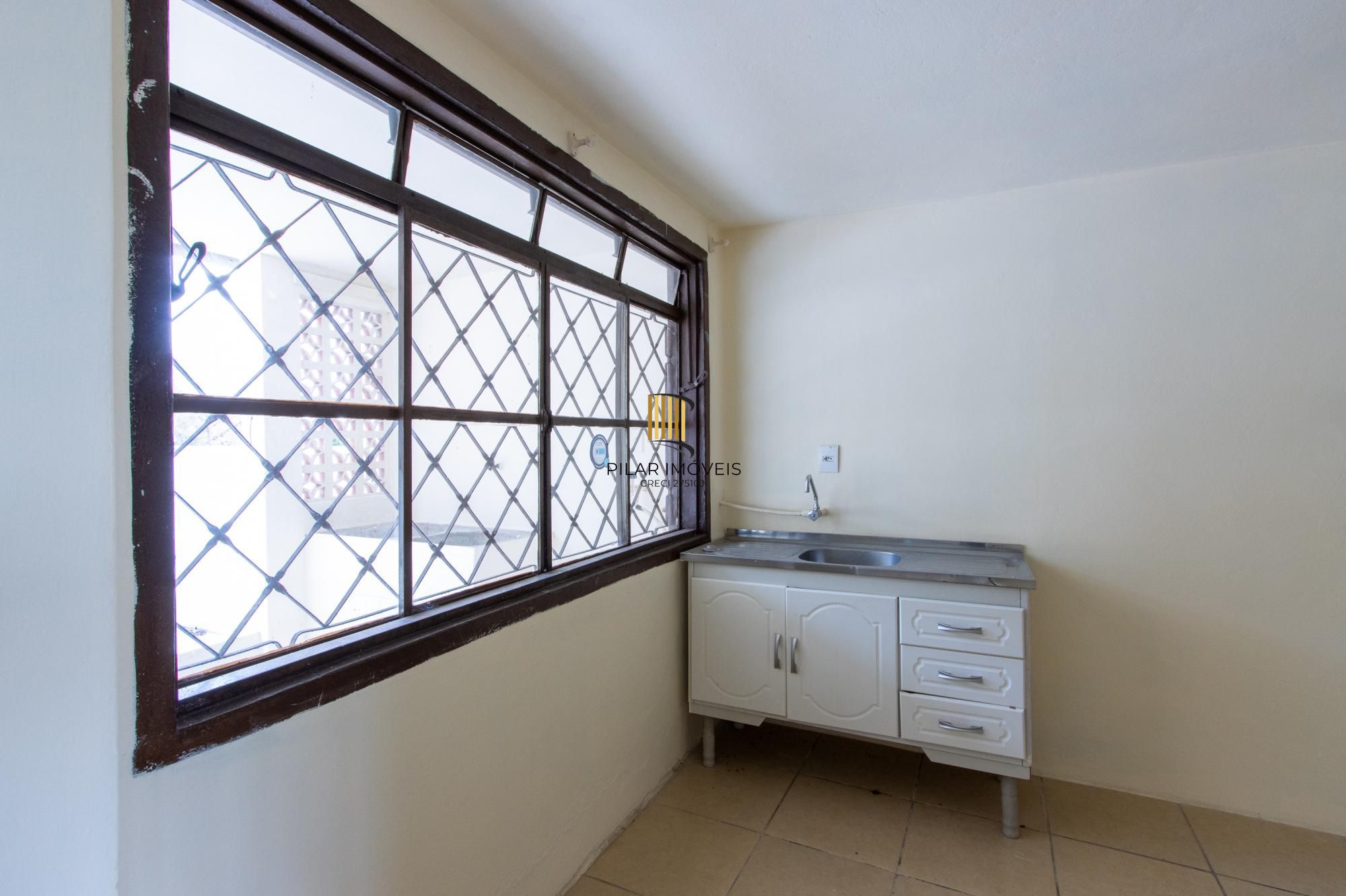 Casa 2 dormitórios no bairro Tristeza