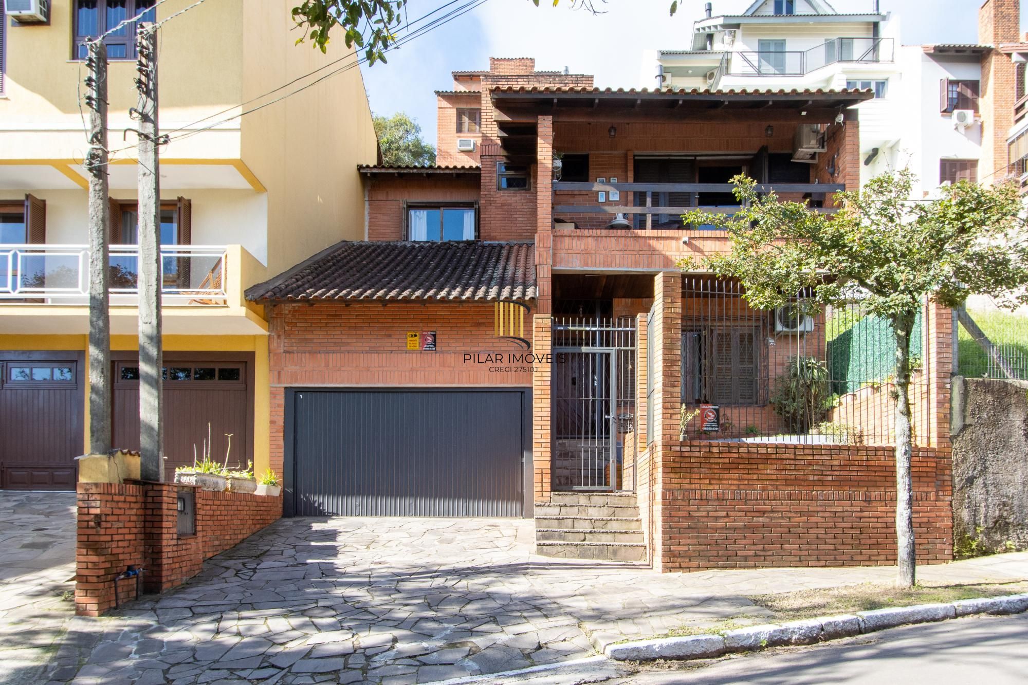 Casa 5 dormitórios no bairro Teresópolis - Pilar Imóveis
