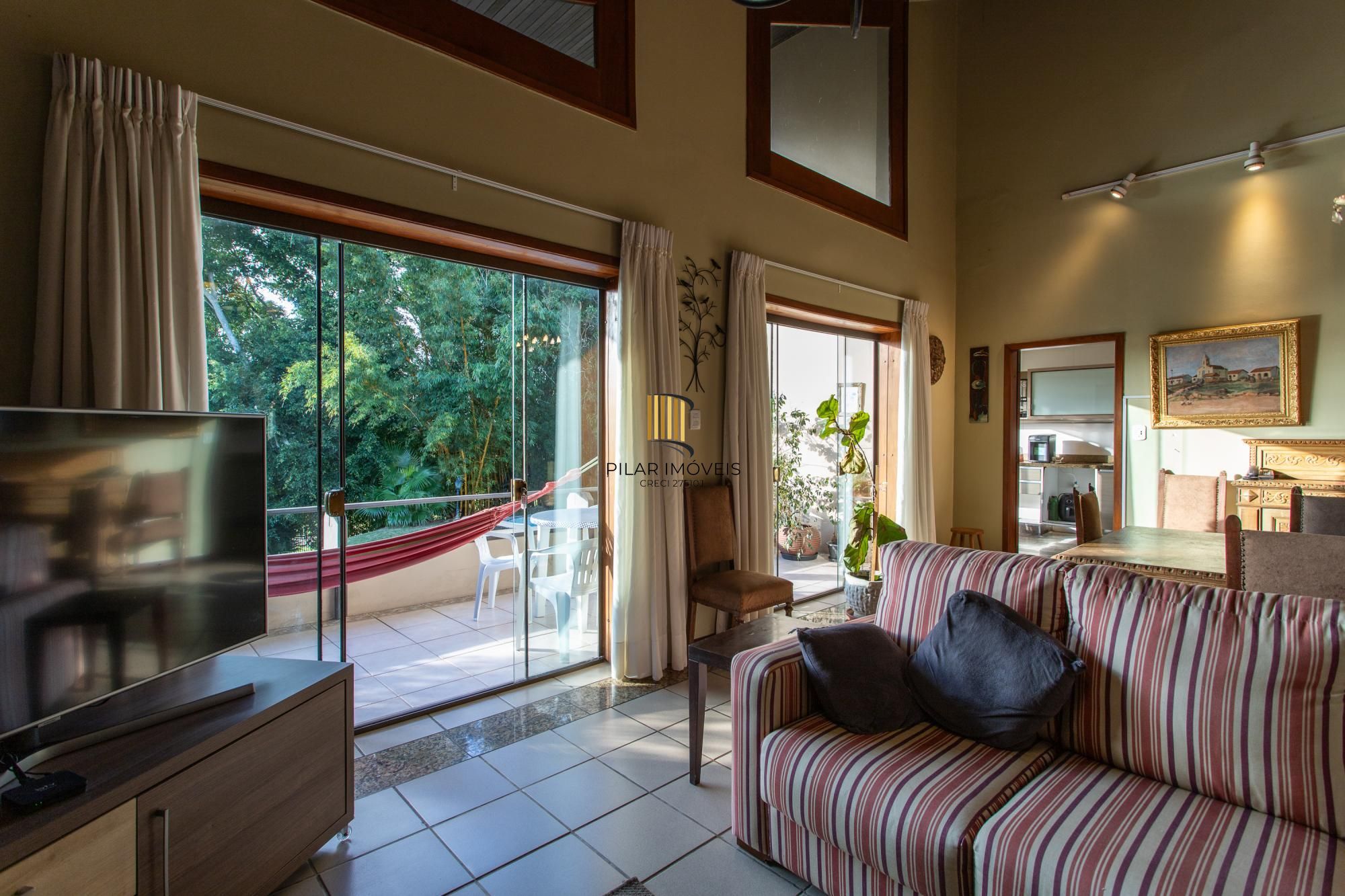 Casa em Condomínio à venda com 5 dormitórios, 565m² e 4 vagas no Condominio Jardim do Sol, Zona Sul de Porto Alegre