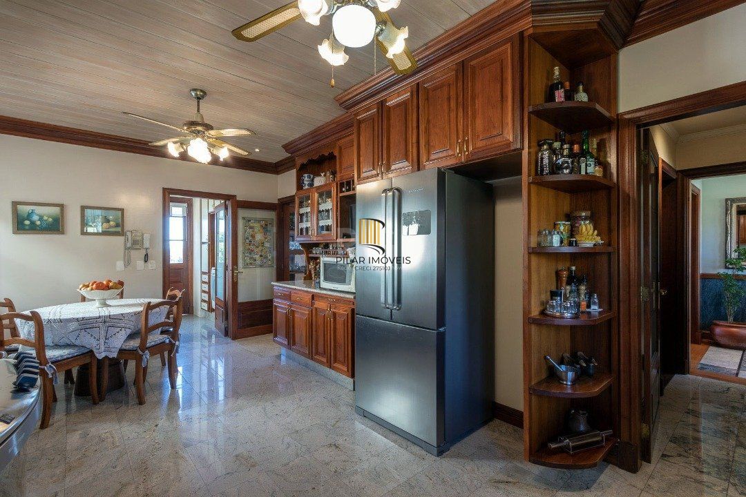 Casa Condominio para Venda - 559m², 4 dormitórios, sendo 3 suites, 3 vagas - Cavalhada