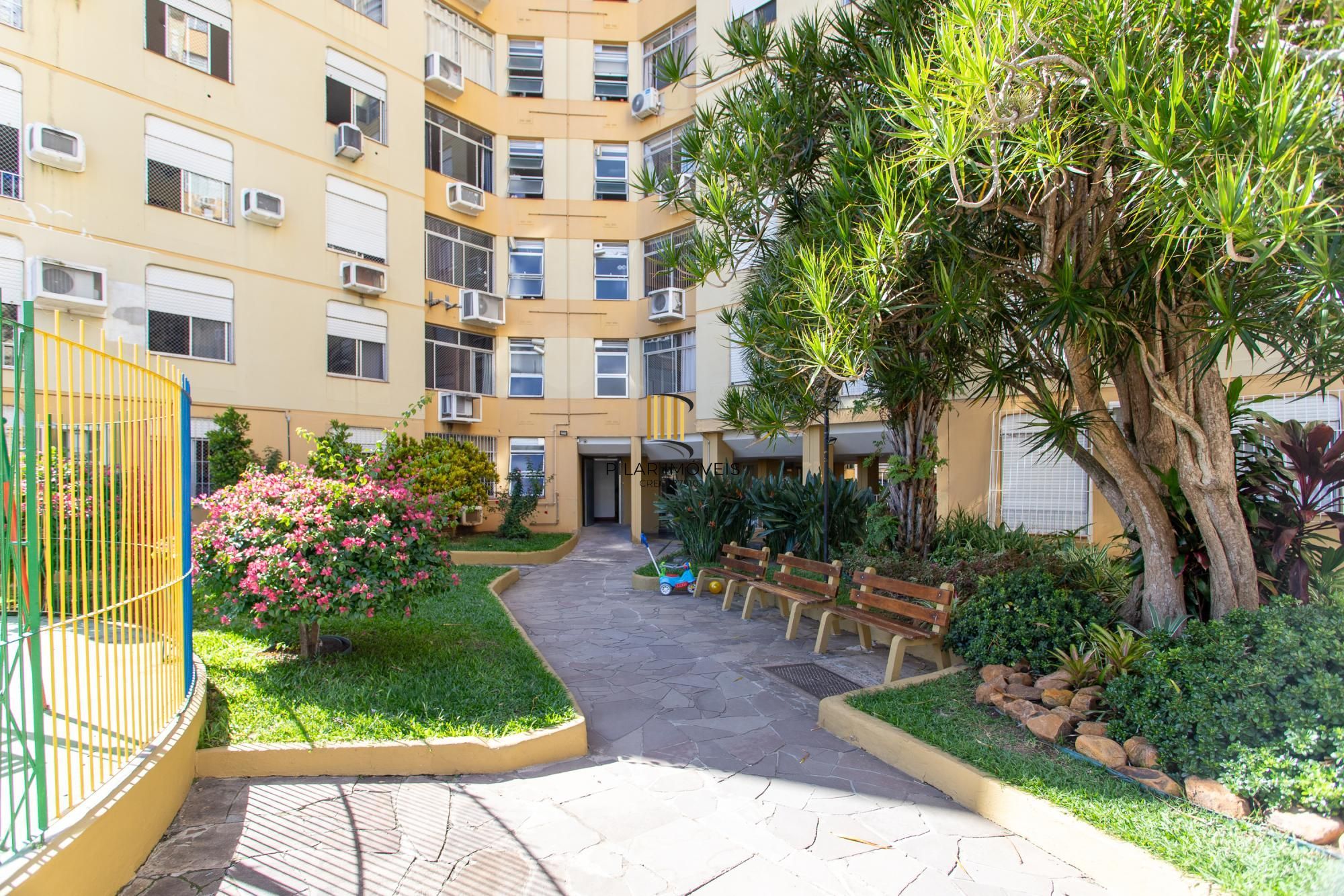 Excelente Apartamento 2 Dormitórios na Av. Wenceslau Escobar