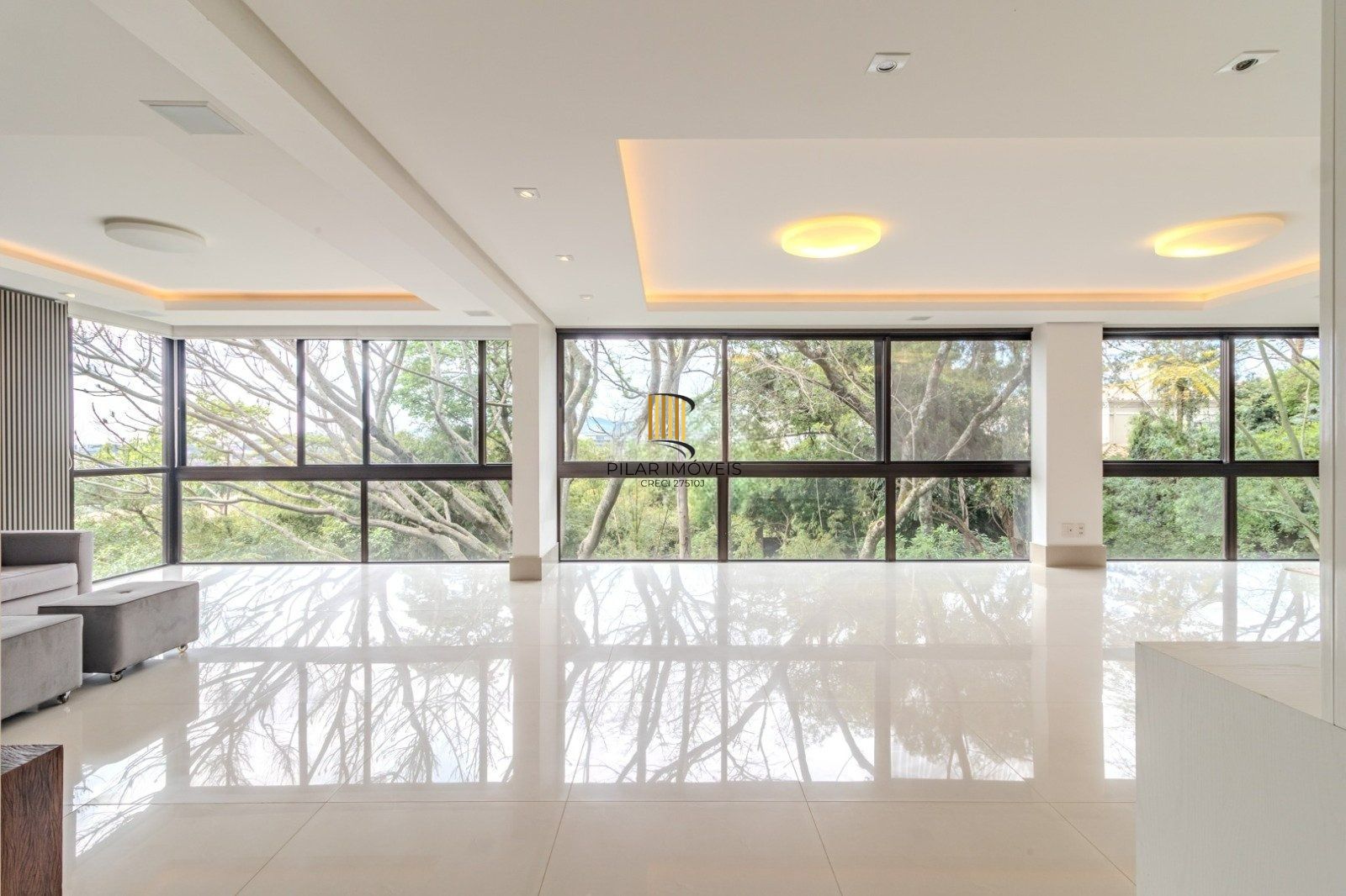 Alto Padrão no TERRAZAS: 4 Suítes, 312m² e Vista Incrível para a Natureza