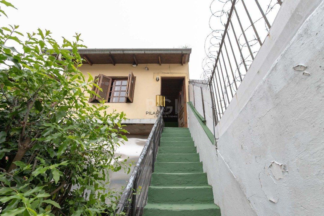 Casa para Venda - 0.01m², 5 dormitórios, 10 vagas - Petrópolis